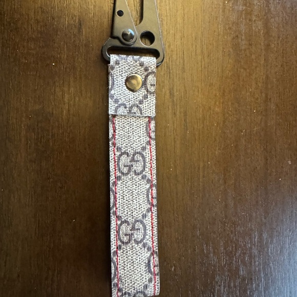 Gucci key fob - Picture 2 of 2